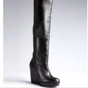 NWT Stuart Weitzman knee-high leather boots